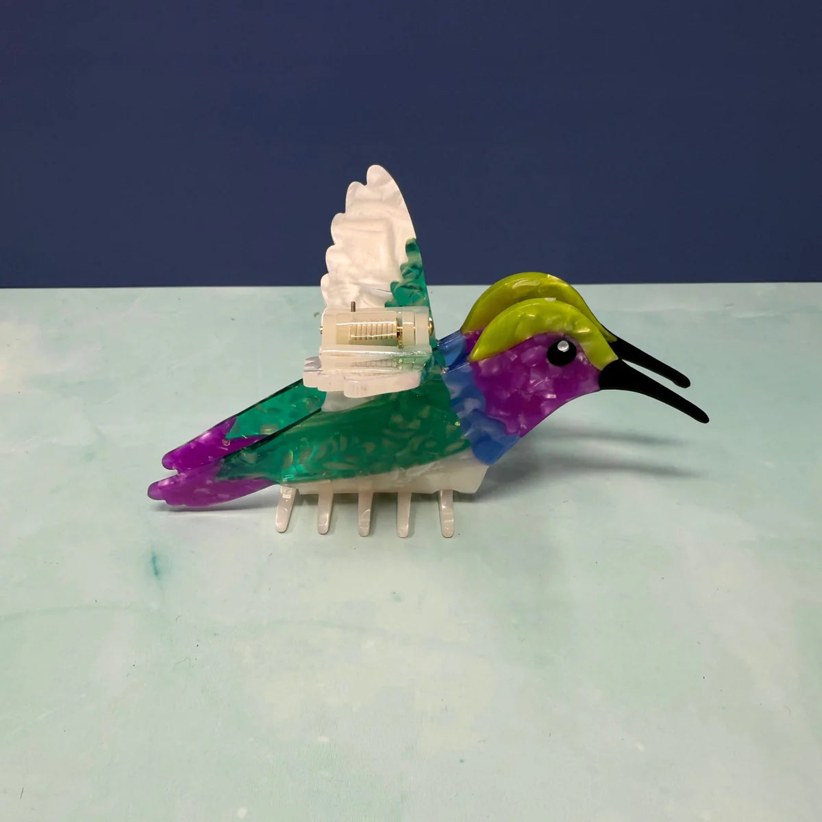 Hummingbird Hair Claw – Gold Leaf Nat