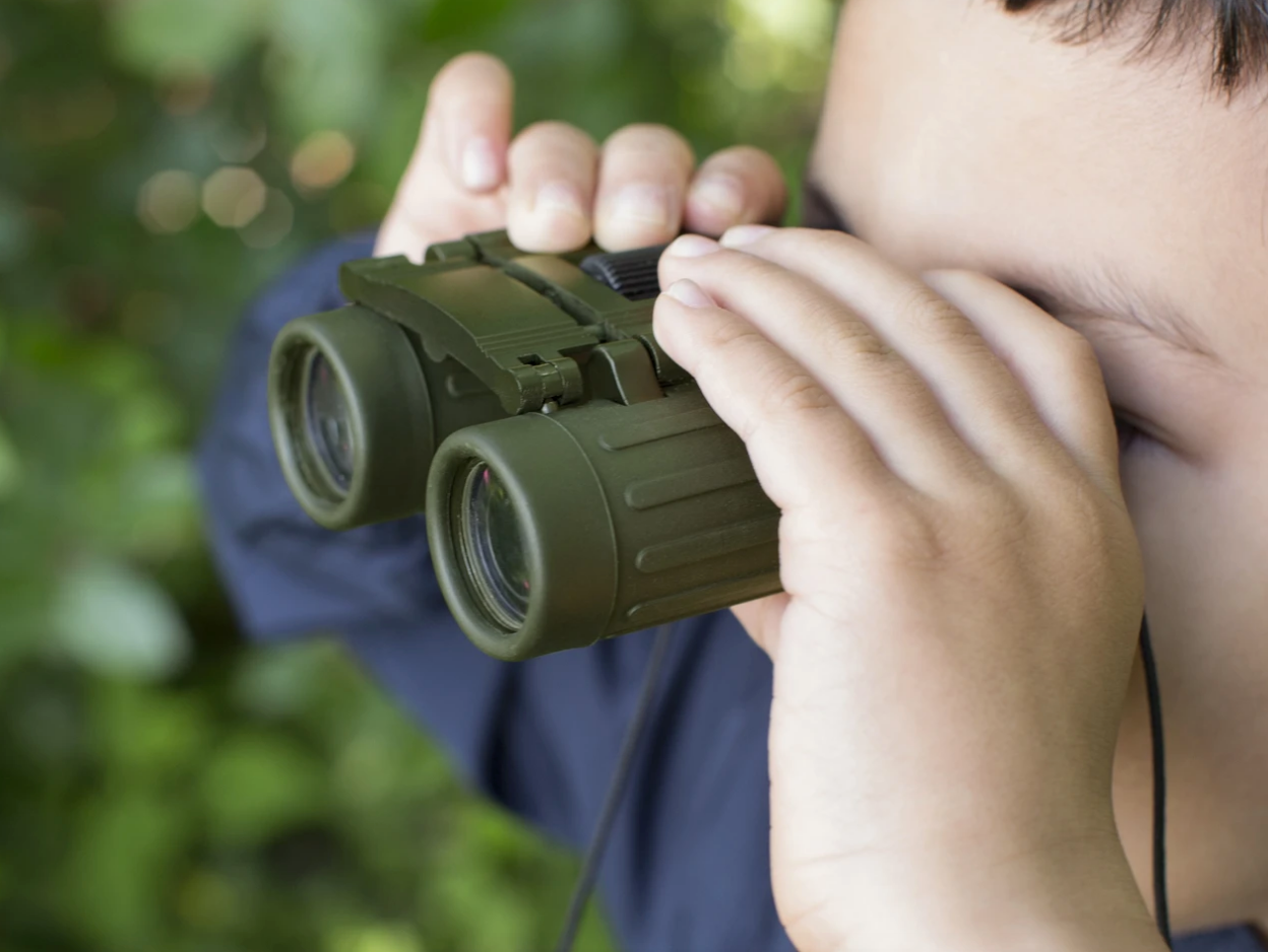 Huckleberry Binoculars